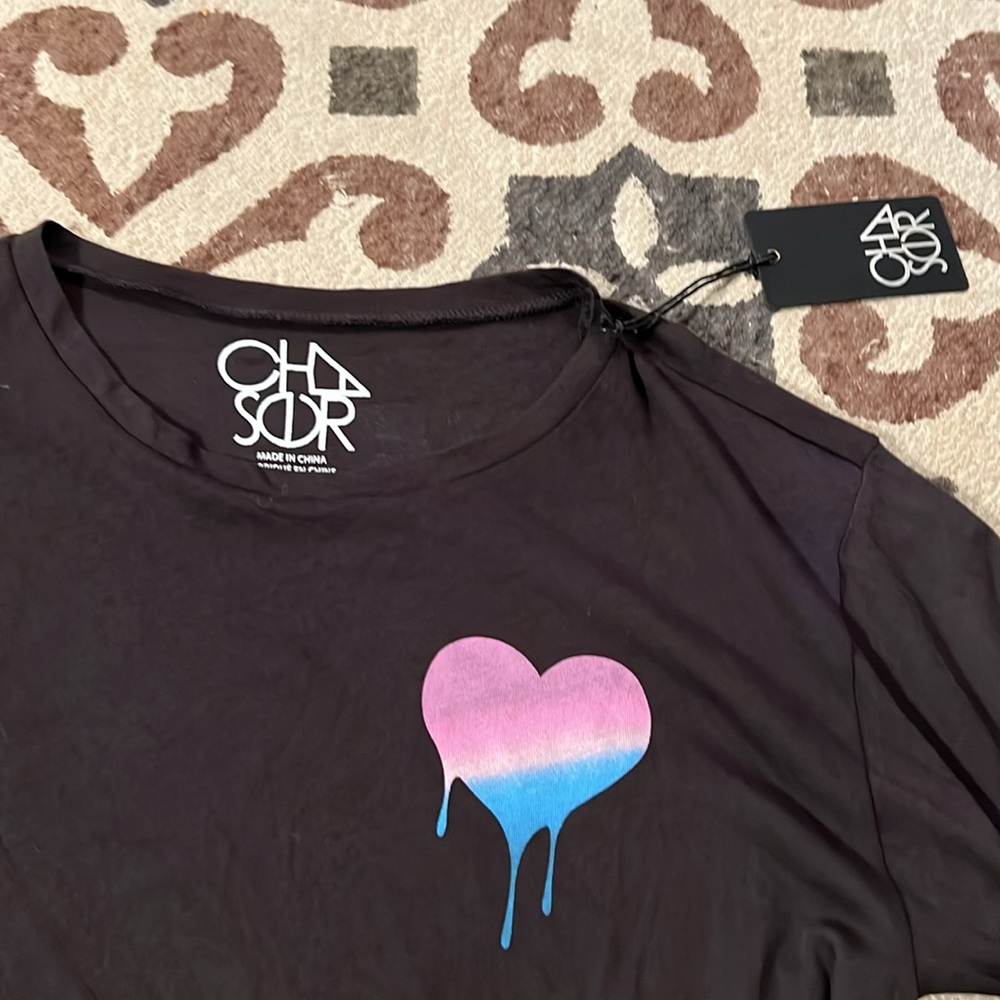 Chaser dripping heart graphic tee ~ size small! true love ~ lady luck!